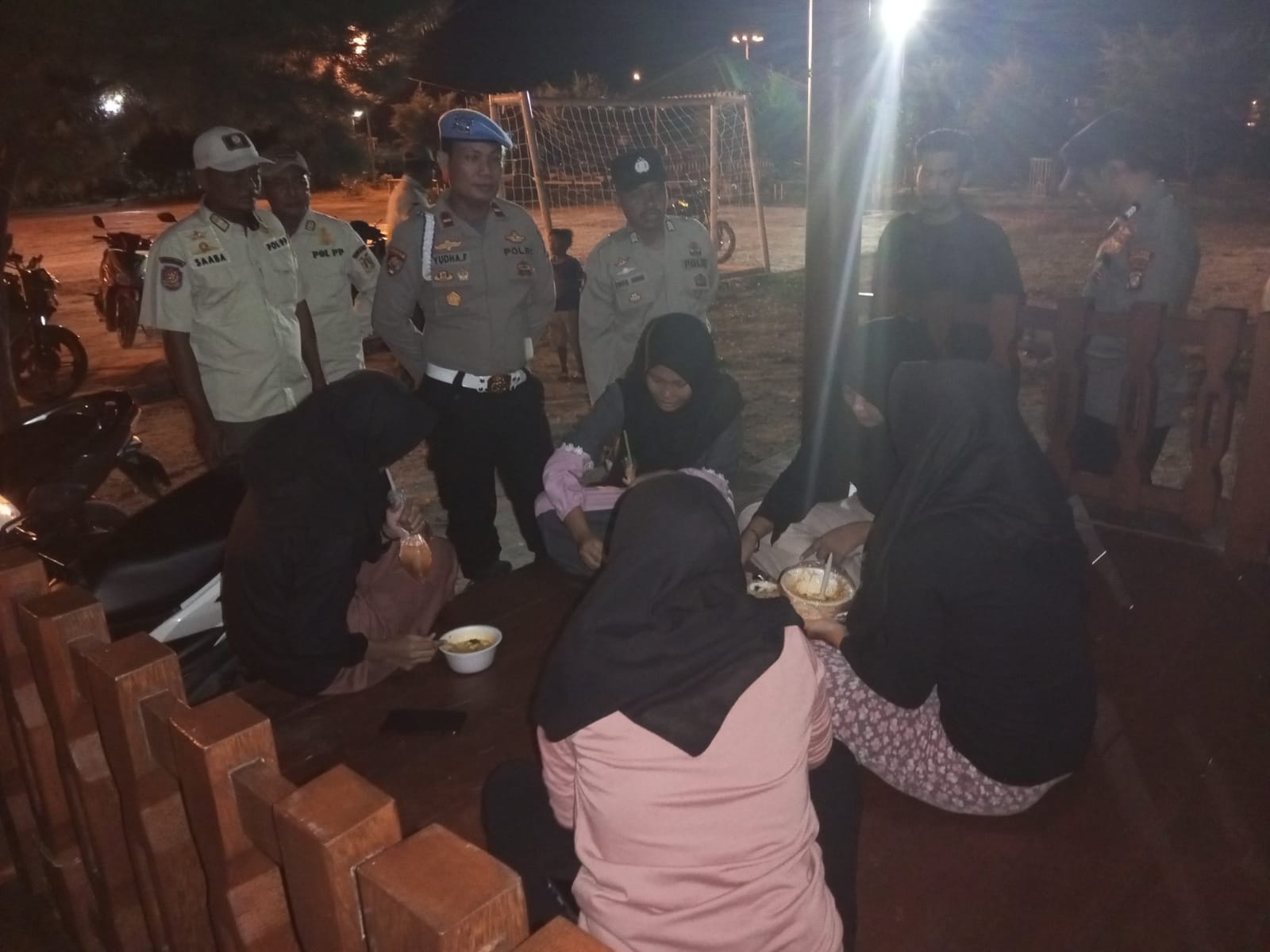 Jaga Kondusifitas Saat Ramadhan Patroli Polsek Kepulauan Seribu Sinergi Dengan TNI Dan Satpol PP