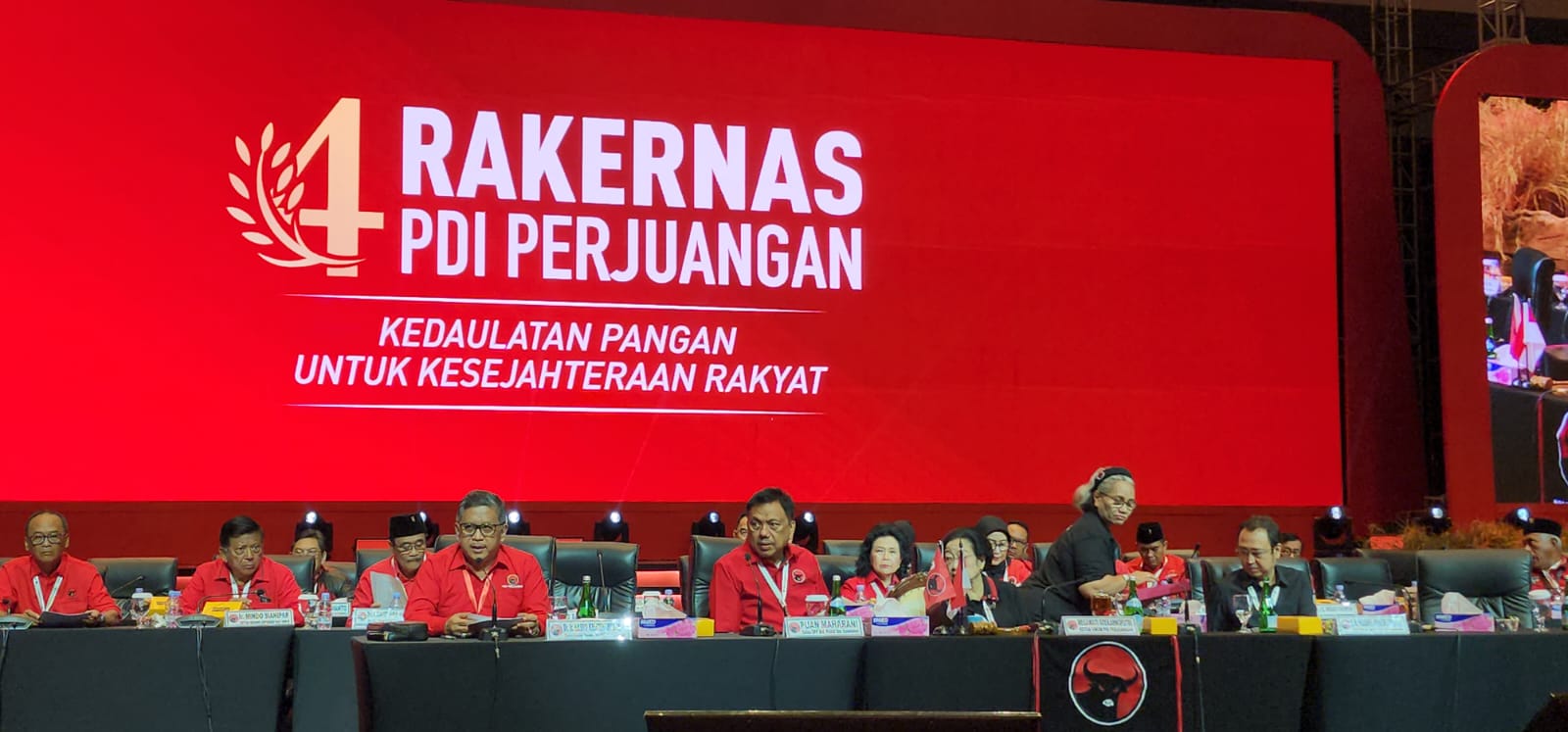 Tutup Rakernas IV PDIP, Megawati Yakini Ganjar Pranowo Presiden RI-8