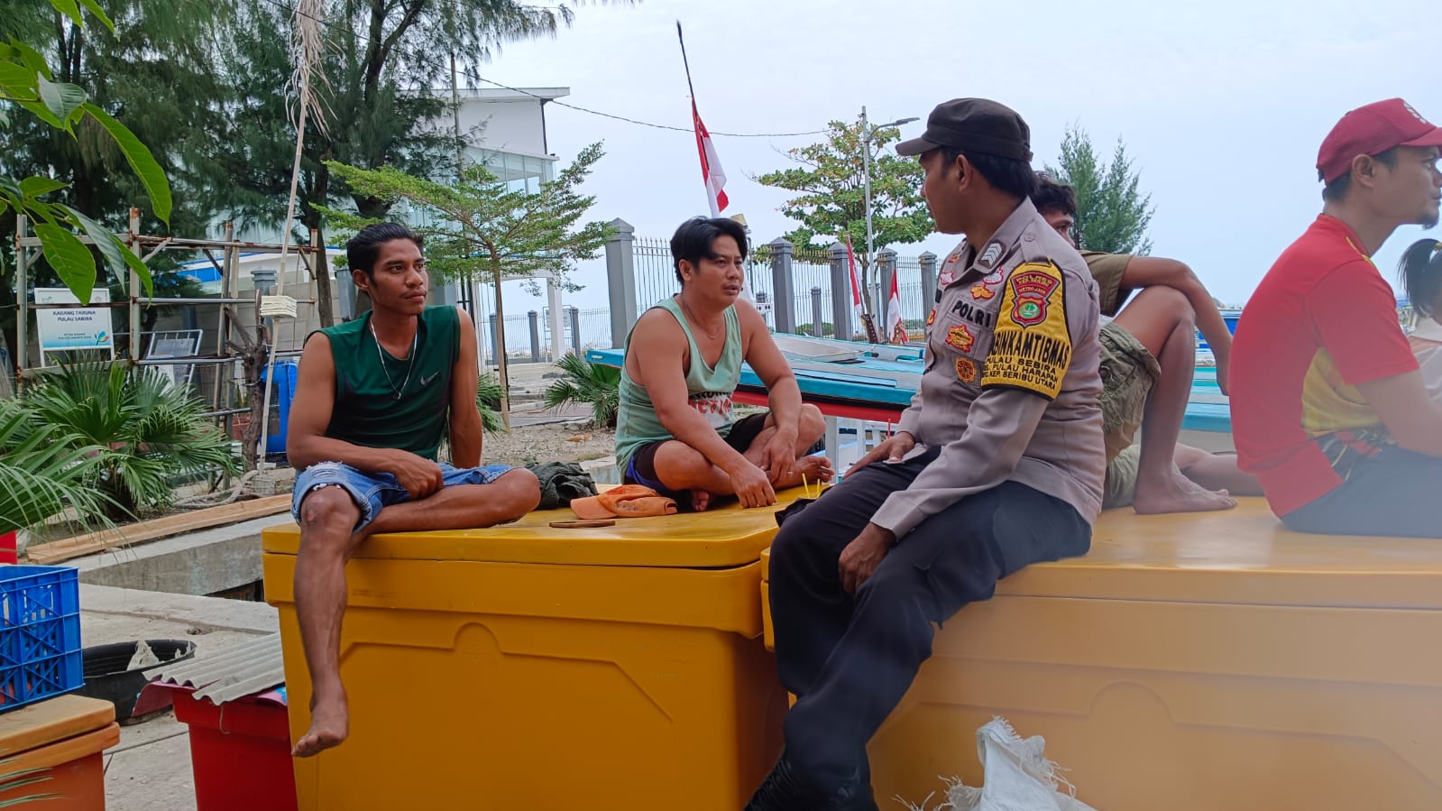 Bhabinkamtibmas Pulau Sabira Jalin Silaturahmi dengan Tokoh Masyarakat, Perkuat Kamtibmas dan Cegah Paham Radikal