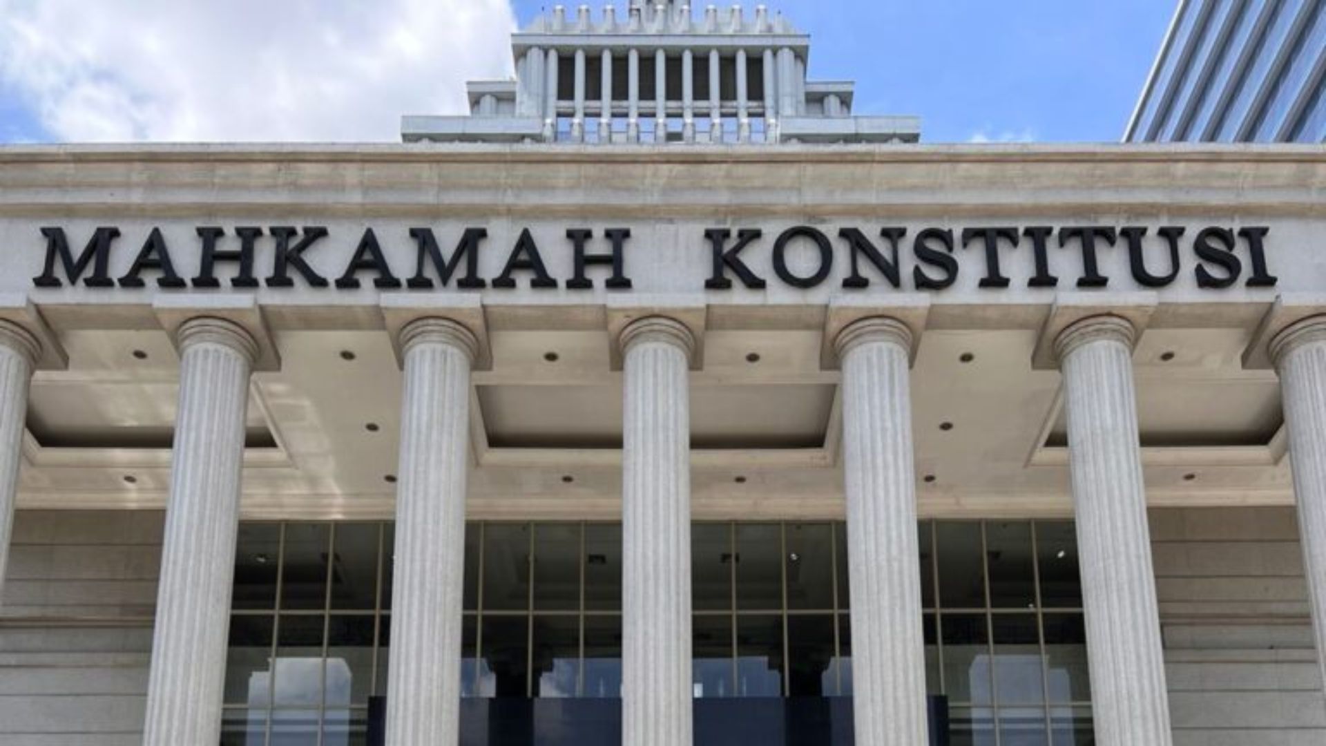 Digugat ke MK, Masa Jabatan Kapolri Diminta Maksimal Dua Periode