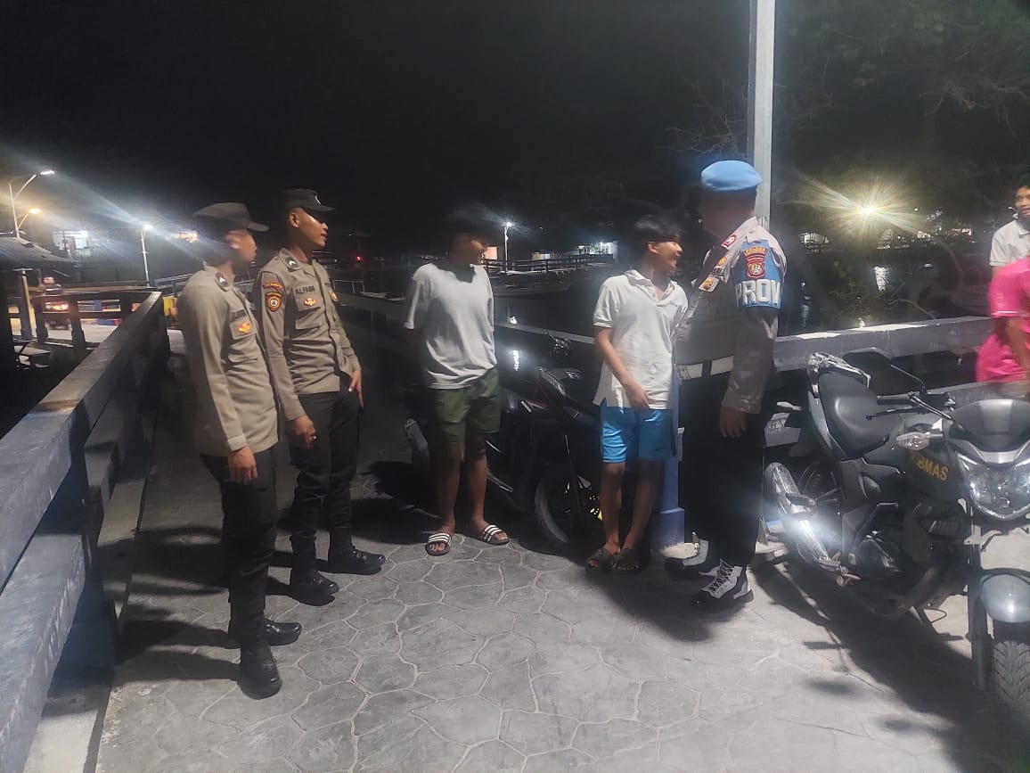 Polsek Kepulauan Seribu Utara Gelar Patroli Malam Perintis Presisi Antisipasi Tawuran dan Gangguan Kamtibmas