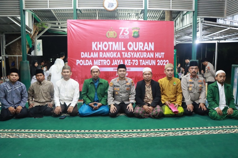 Kapolres Kepulauan Seribu Pimpin Acara Khotmil Qur'an Dalam Rangka Memperingati HUT Polda Metro Jaya ke-73