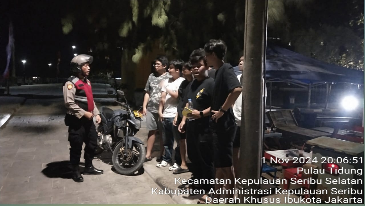 Polsek Kepulauan Seribu Selatan Gelar Patroli Malam Perintis Presisi Cegah Tawuran Remaja selama Pilkada 2024