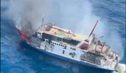 Operasi SAR Dikerahkan Usai KMP Putri Yasmin Terbakar di Selat Lombok