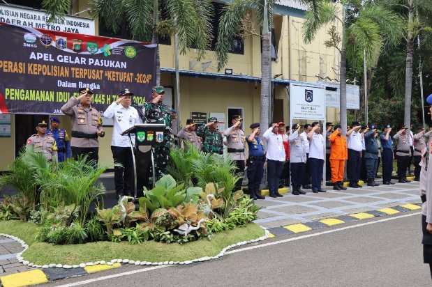 Apel Gelar Pasukan Operasi "Ketupat Jaya-2024" untuk Pengamanan Idul Fitri 1445 Hijriah di Kepulauan Seribu