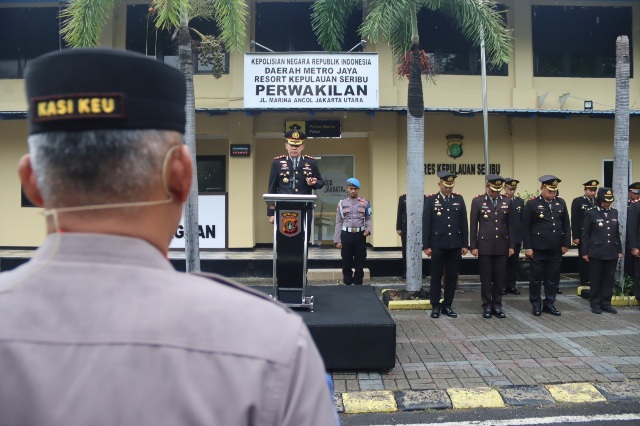 Semangat Tak Surut di Tengah Hujan, Polres Kepulauan Seribu Gelar Upacara Sumpah Pemuda 2025 Penuh Khidmat
