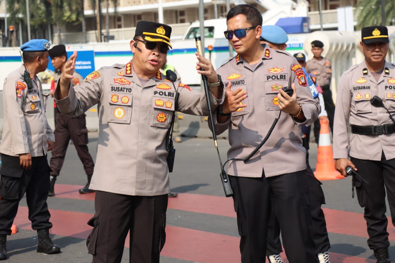 Polisi Kerahkan 1.231 Personel Amankan Aksi Unjuk Rasa di Patung Kuda Monas Jakarta Pusat