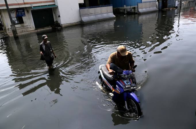 Potensi Banjir Rob Sepekan, Masyarakat Pesisir Jakarta Diminta Waspada