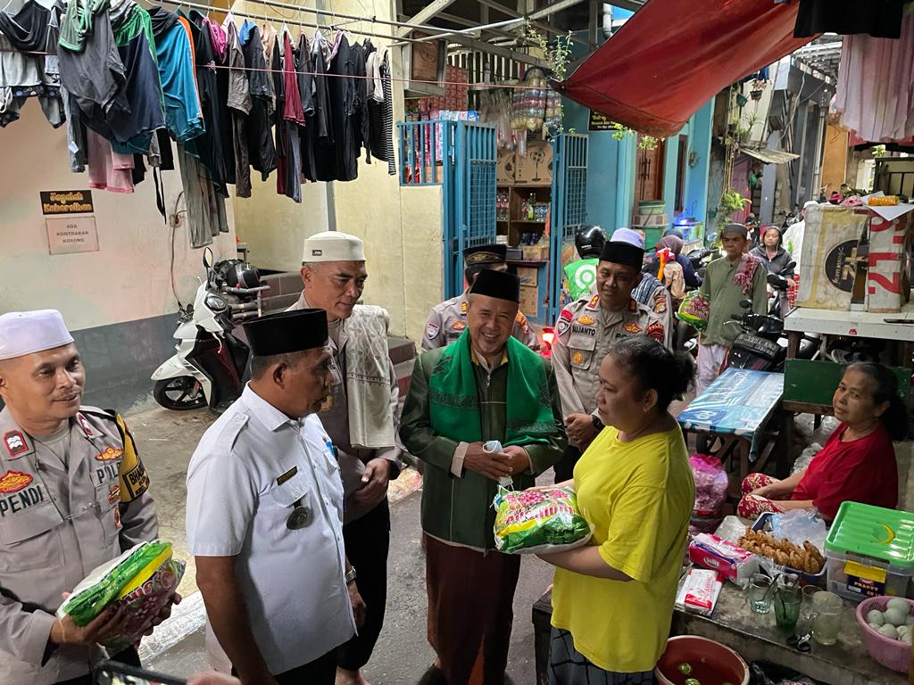 Kali ini Direktorat Binmas Polda Metro Jaya melaksanakan Program Subuh Keliling