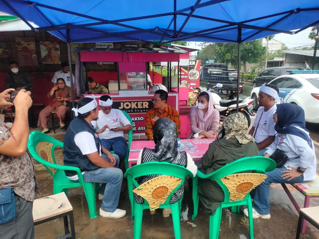 Kunjungi Posko Perindo Kabupaten Cianjur, Mahyudin Beri Semangat Kader Bantu Korban Gempa Meski Kantor Alami Kerusakan
