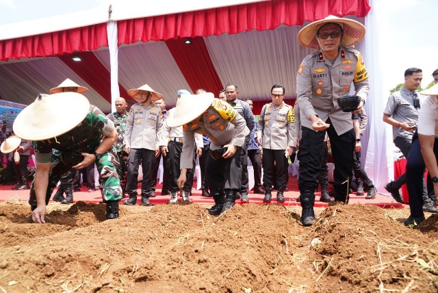 Kapolda Metro Jaya Dorong Ketahanan Pangan Lewat Pemanfaatan Lahan Pekarangan