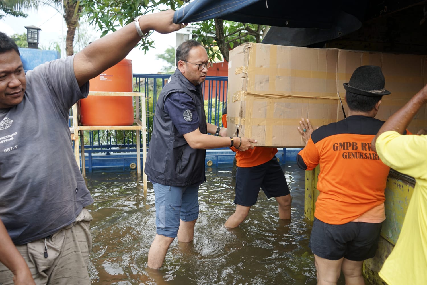 Kemensos Salurkan Bantuan untuk Korban Banjir Semarang