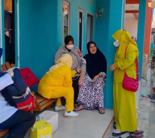 Bulan Ramadhan, Polsek Kep Seribu Selatan Gelar Vaksinasi Booster Secara Door to Door
