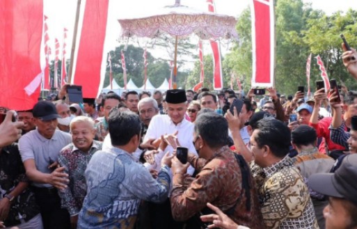 Survei Charta Politika 61 Persen Pendukung Jokowi Pilih Ganjar