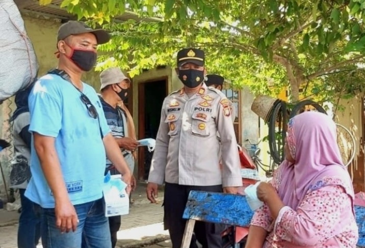 Gelar Baksos, JKS dan Polres Pulau Seribu Bagikan 3000 Masker ke Warga di Pulau Tidung