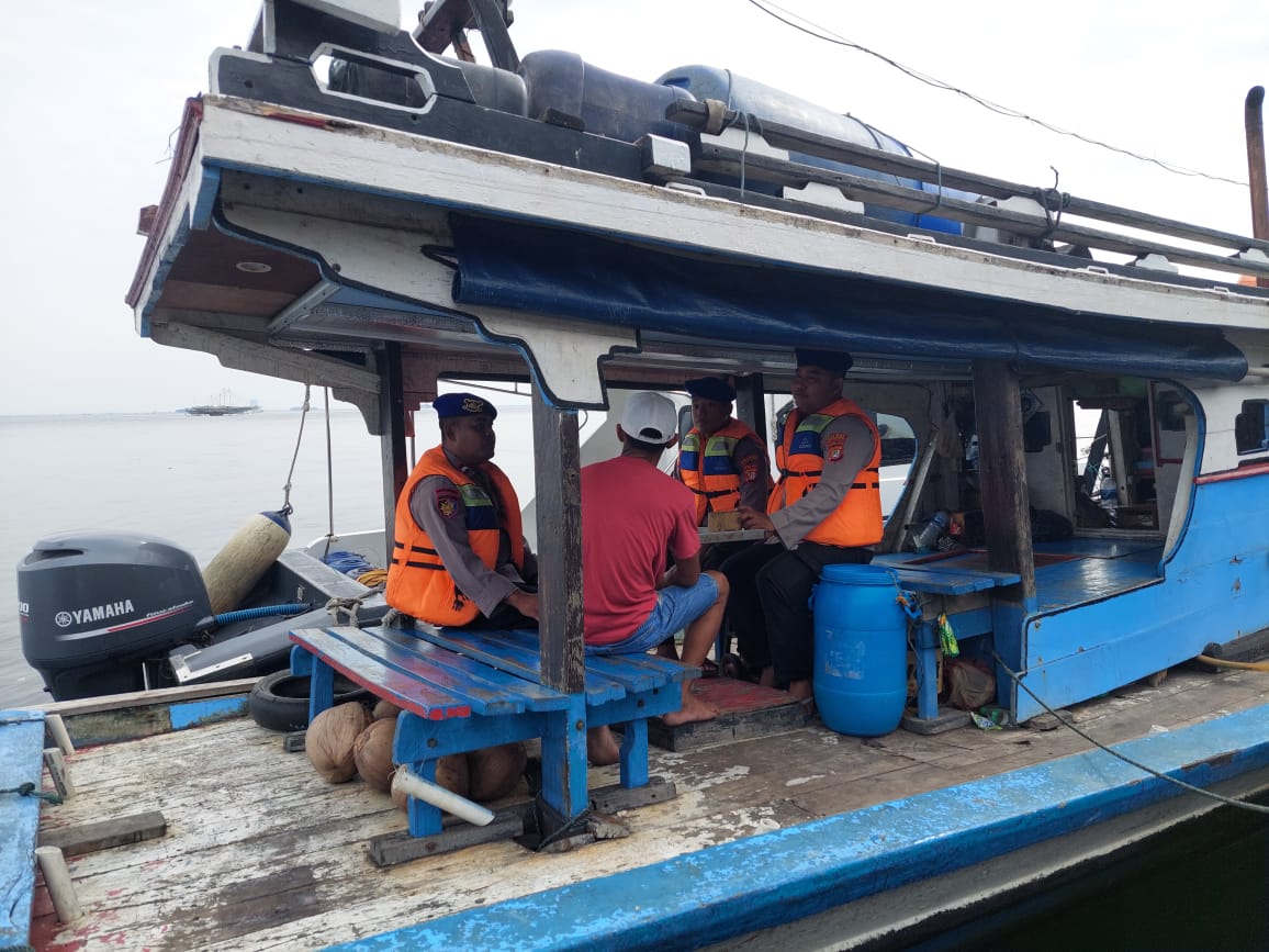 Satuan Polair Polres Kepulauan Seribu Maksimalkan Keamanan Laut dan Sambangi Nelayan