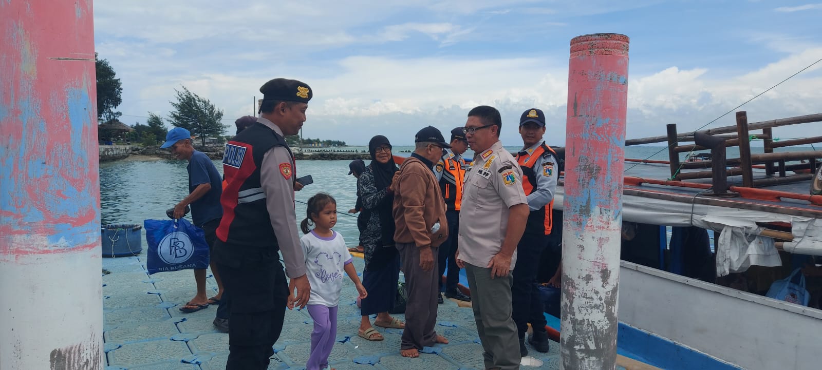 Polsek Kepulauan Seribu Selatan Amankan Dermaga Pulau Pari: Pencegahan Gangguan Kamtibmas dan Ancaman Narkoba