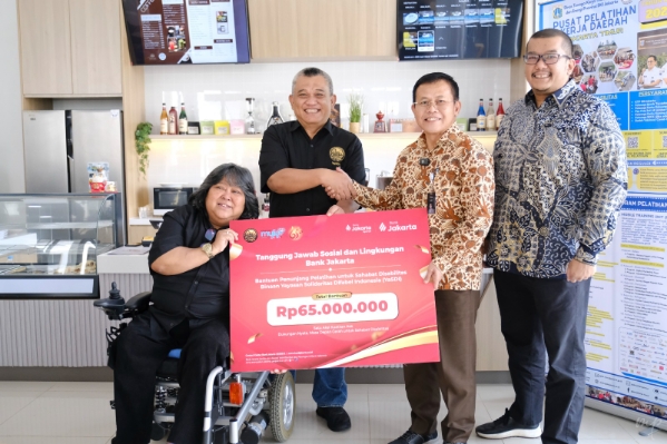 Bank Jakarta Salurkan Bantuan  Untuk Sahabat Disabilitas Binaan YaSDI