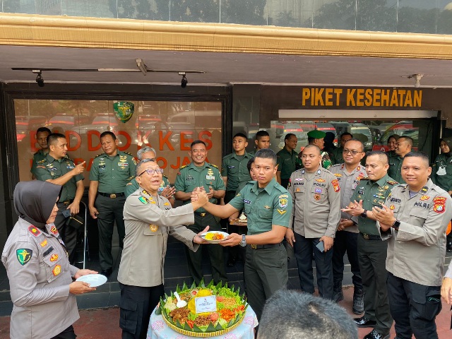 Hari Bhayangkara ke-77, Biddokkes Polda Metro Terima Kunjungan Kesdam Jaya