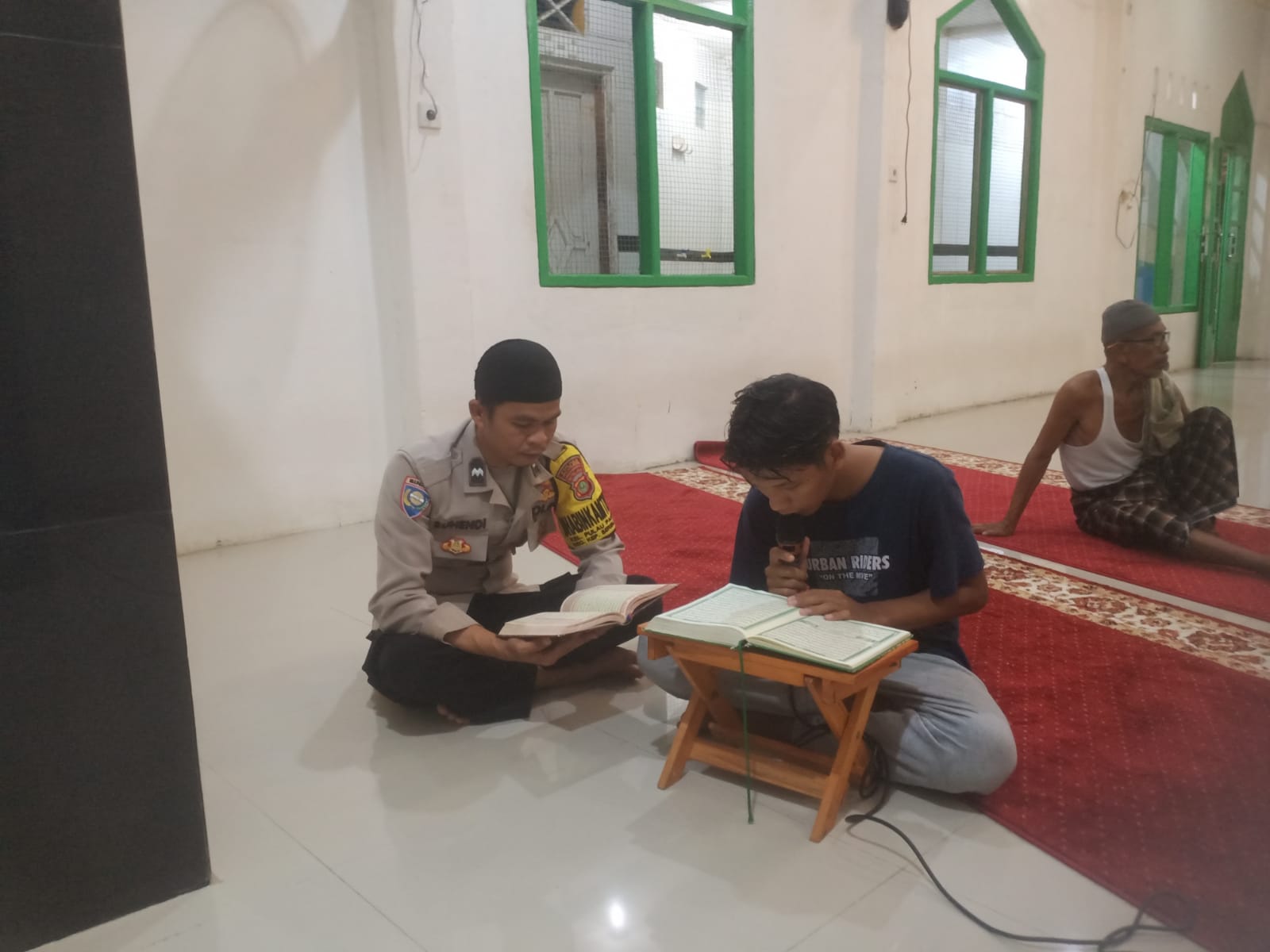 Aipda Suhendi Ajak Remaja Masjid Hataman dan Tadarus Al-Qur'an di Pulau Panggang