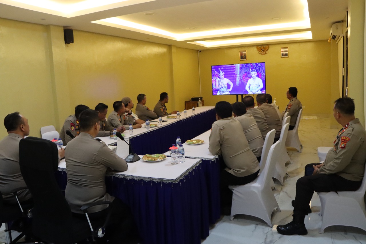 Polres Kep. Seribu Gelar NOBAR Wayang Orang Pandawa Boyong Di Aula Wicaksana Laghawa