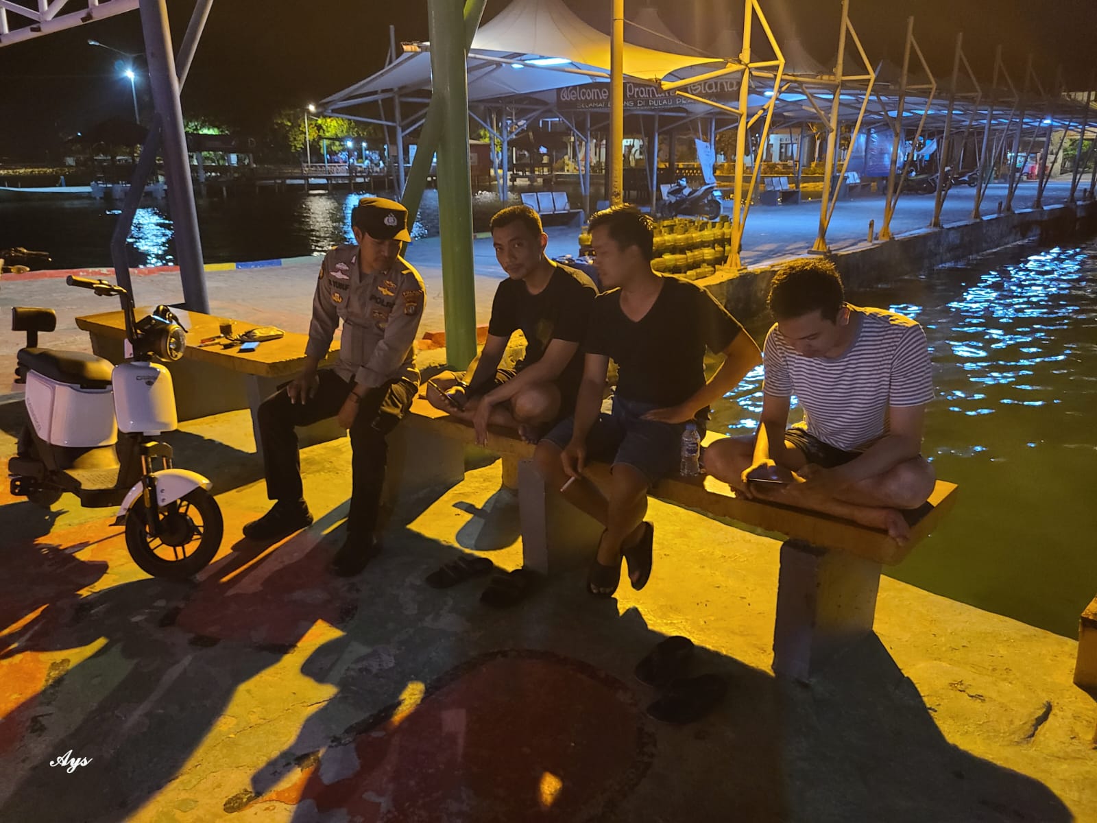 Patroli Malam Polsek Kepulauan Seribu Utara: Antisipasi Kenakalan Remaja dan Waspada Terhadap Hoax serta Paham Radikal