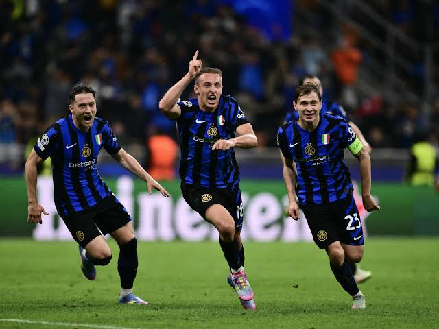 Inter Milan Rebut Puncak Klasemen Berkat Dua Gol Bunuh Diri