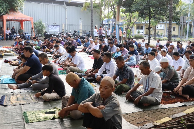 Polres Kepulauan Gelar Sholat Idul Adha dan Pemotongan Hewan Qurban di Masjid Baitul Jannah