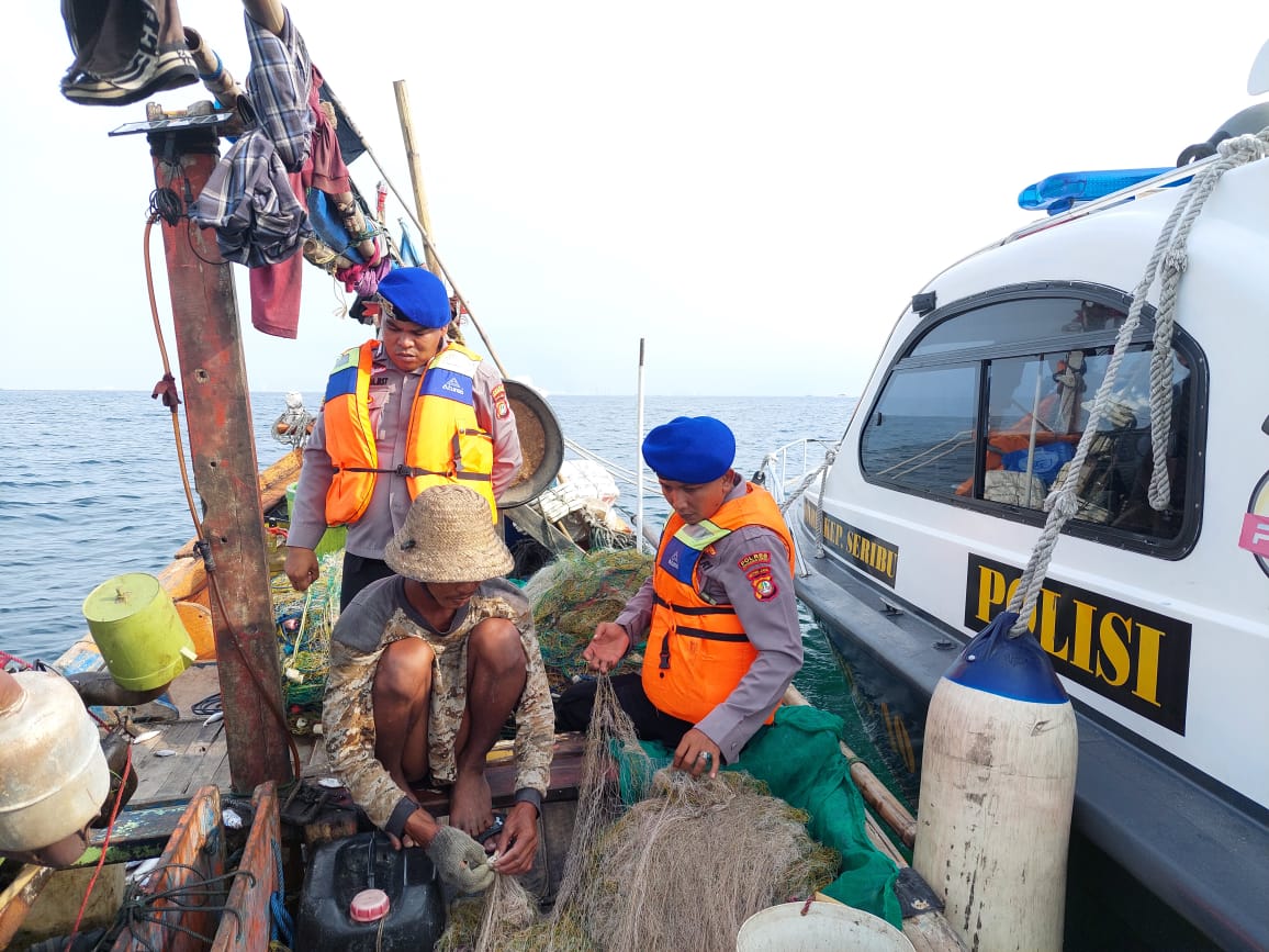 Patroli Laut Satuan Polair Polres Kepulauan Seribu Tingkatkan Keselamatan Berlayar di Perairan Pulau Untung Jawa