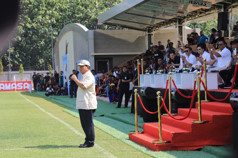 Resmikan Akademi Sepak Bolanya di Bekasi, Prabowo Picu Semangat Altet Muda