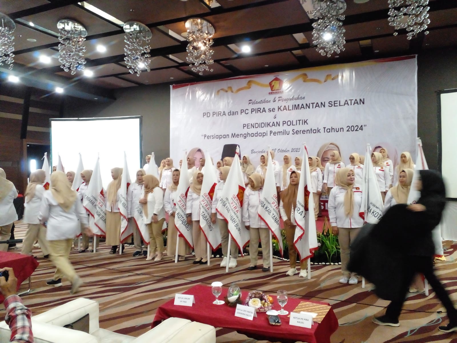 Perempuan Indonesia Raya Kalimantan Selatan Dilantik di Hari Sumpah Pemuda, Siap Menangkan Prabowo - Gibran