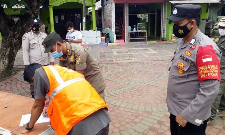 Polsek Kep Seribu Selatan Gelar Ops Yustisi Gabungan dan Temukan 4 Pelanggar ProKes