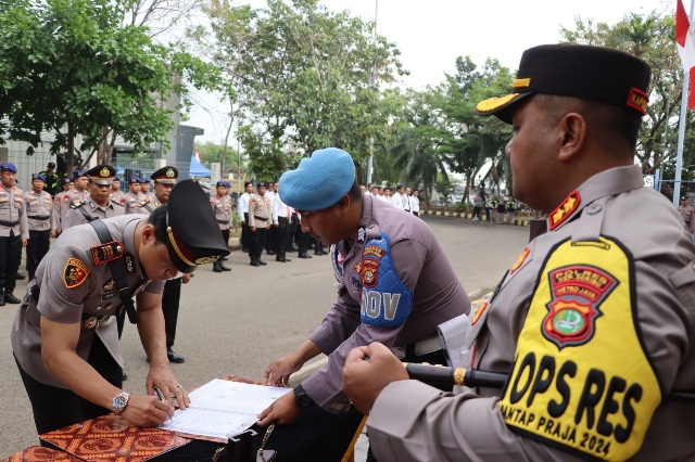 Polres Kepulauan Seribu Gelar Upacara Serah Terima Jabatan dan Pisah Sambut Pejabat di Marina Ancol