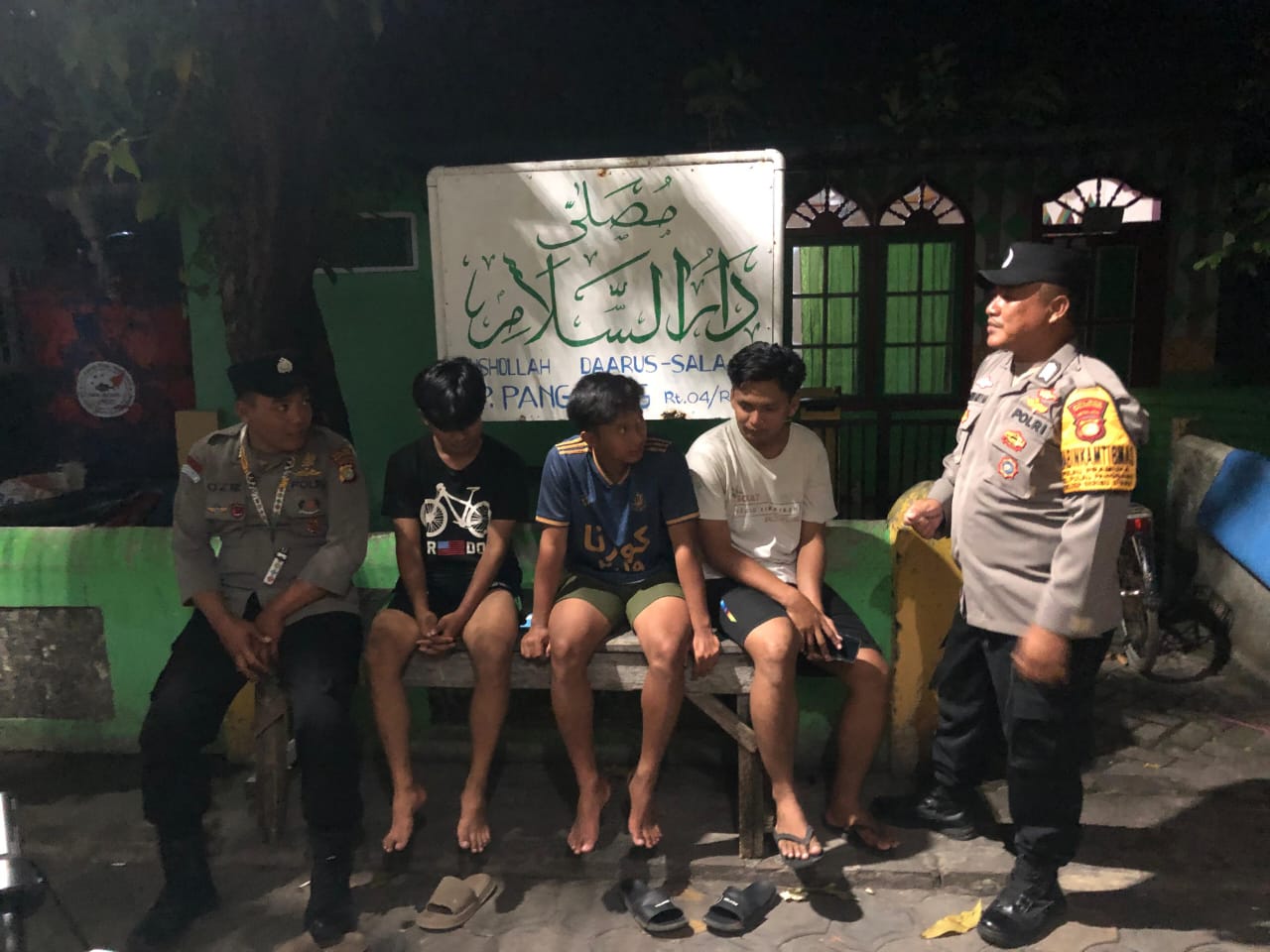 Polsek Kepulauan Seribu Utara Gelar Patroli Malam Perintis Presisi, Antisipasi Tawuran, Premanisme, dan Judi Online
