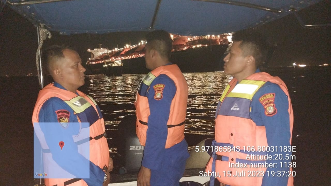 Tim Patroli Laut Polres Kepulauan Seribu Memastikan Keamanan di Pulau Ayer