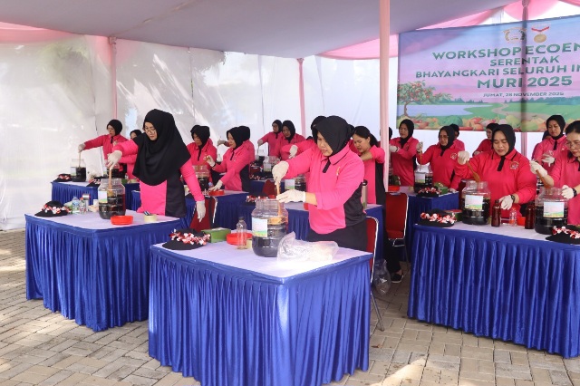 Workshop Eco Enzyme Serentak Bhayangkari Seluruh Indonesia Digelar, Polres Kepulauan Seribu Ikut Sukseskan Pemecahan Rekor MURI 2025