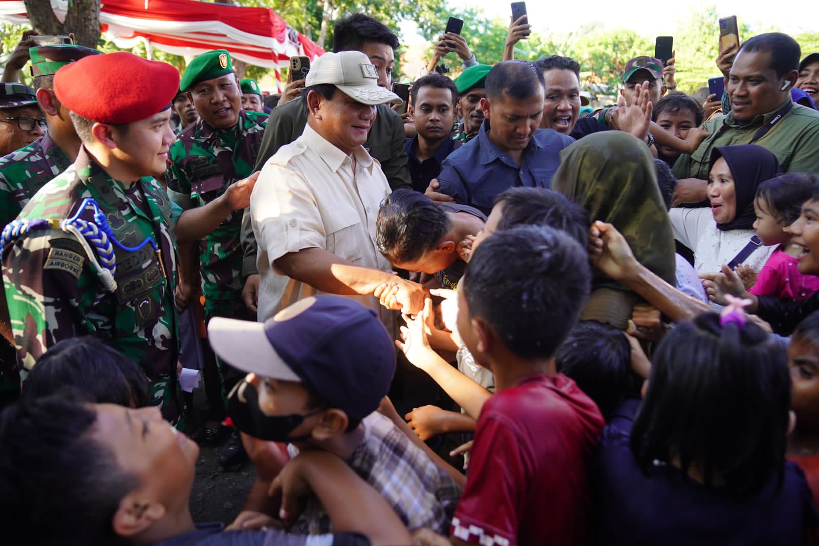 Prabowo Bangun 11 Titik Air di Sumbawa, Ibu Samsiah: Kami Sangat Bersyukur Ini Luar Biasa!