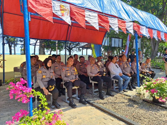 Kapolres Kepulauan Seribu AKBP Ajie Lukman Hidayat Laksanakan Kunjungan Kerja ke Polsek Kepulauan Seribu Utara dan Selatan