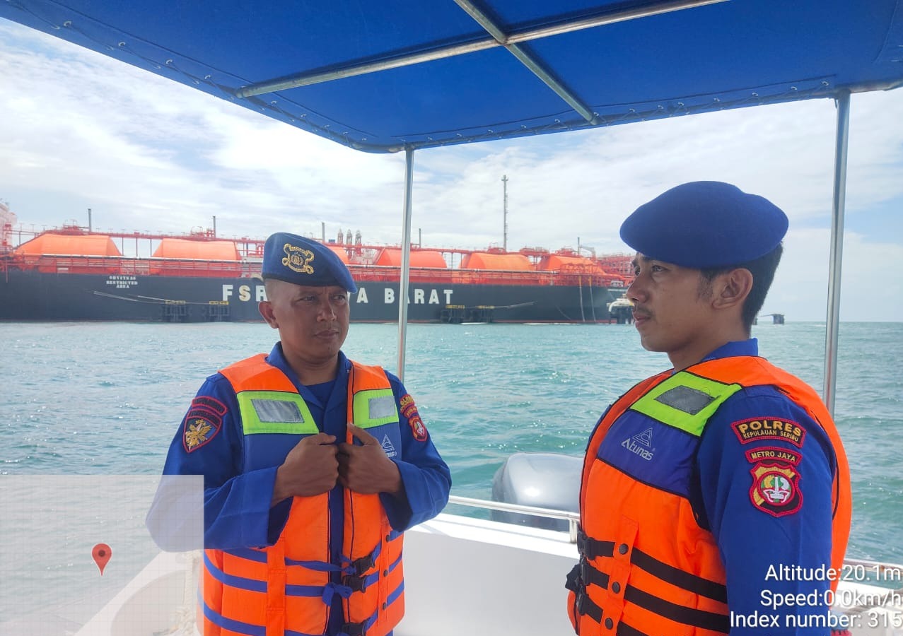 Team Patroli Satpolair Polres Kepulauan Seribu Beraksi di Perairan Pulau Damar untuk Antisipasi Kejahatan Laut