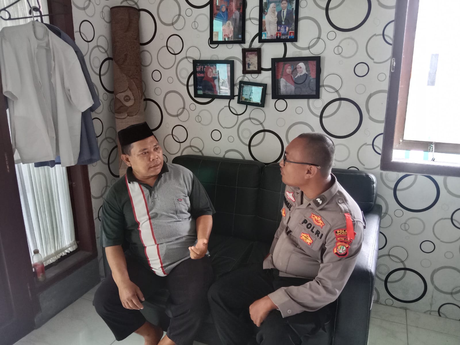 Kanit Binmas Polsek Kepulauan Seribu Utara Menggapai Keselarasan Agama Dan Keamanan Jelang Pemilu 2024 Di Pulau Panggang