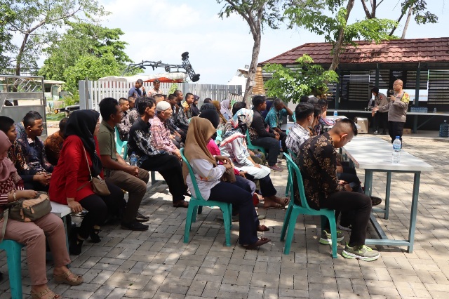 Kapolres Kepulauan Seribu Bersama Pejabat Utama Gelar Silahturahmi dengan Orang Tua Bintara Remaja dan Casis Rekpro Polri