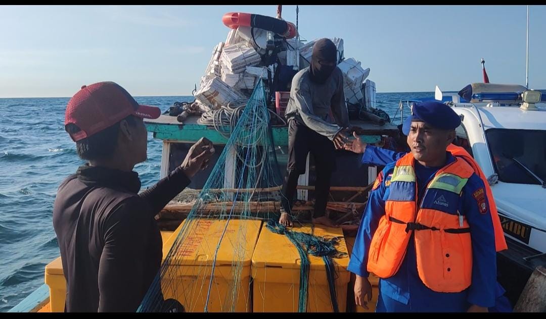 Satpolairud Polres Kepulauan Seribu Laksanakan Patroli Laut Dialogis, Himbau Nelayan Hindari Ilegal Fishing