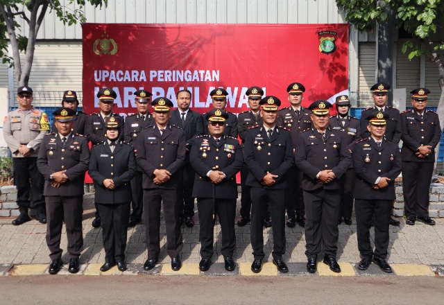 Polres Kepulauan Seribu Gelar Upacara Peringatan Hari Pahlawan 2024 di Marina Ancol