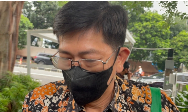 Kepala Kantor Pajak Jaktim Wahono Saputro Bungkam Saat Tiba di Gedung KPK