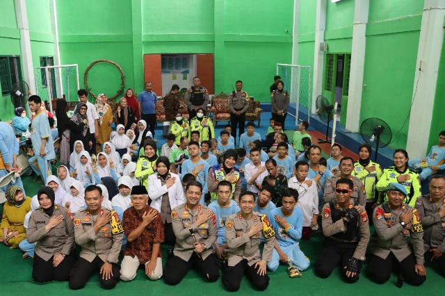 Bakti Kesehatan Polres Metro Depok Di SLB BCD Nusantara Dalam Rangka Hari Bhayangkara ke-78 Tahun