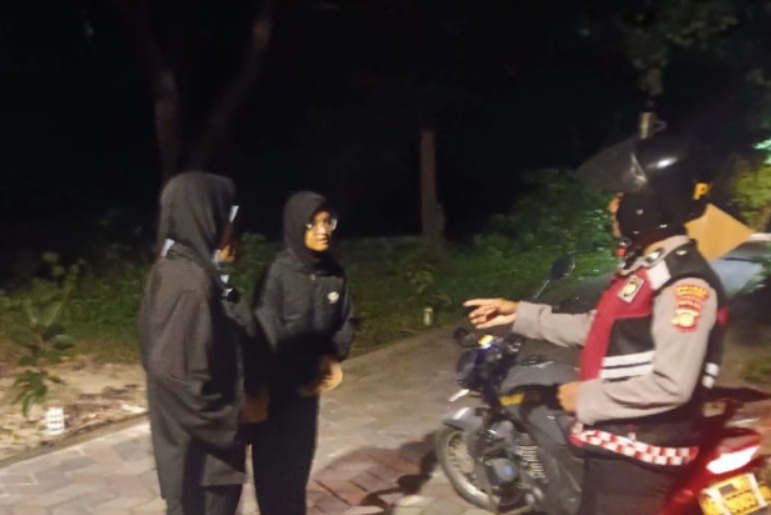 Patroli Malam Perintis Presisi di Pulau Untung Jawa, Polsek Kepulauan Seribu Selatan Perkuat Keamanan Wisata 