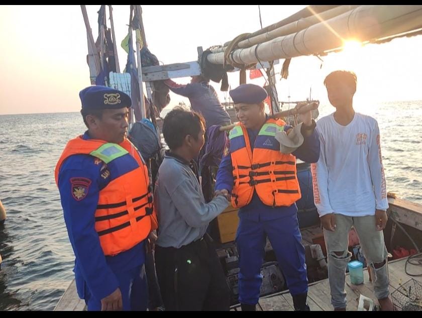 Team Patroli Satpolair Polres Kepulauan Seribu Lakukan Patroli Laut Dialogis untuk Antisipasi Kejahatan