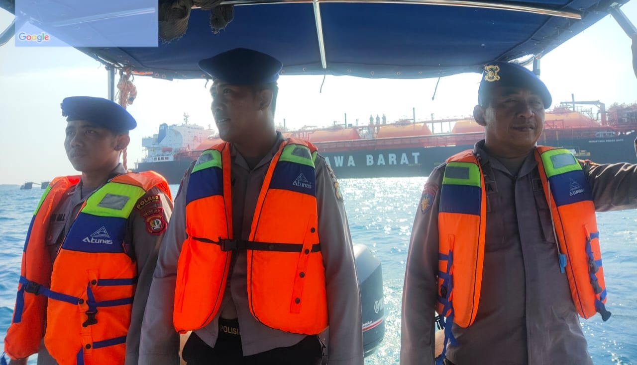 Team Patroli Satpolair Polres Kepulauan Seribu Tingkatkan Keamanan di Perairan Objek Vital Nusantara Regas