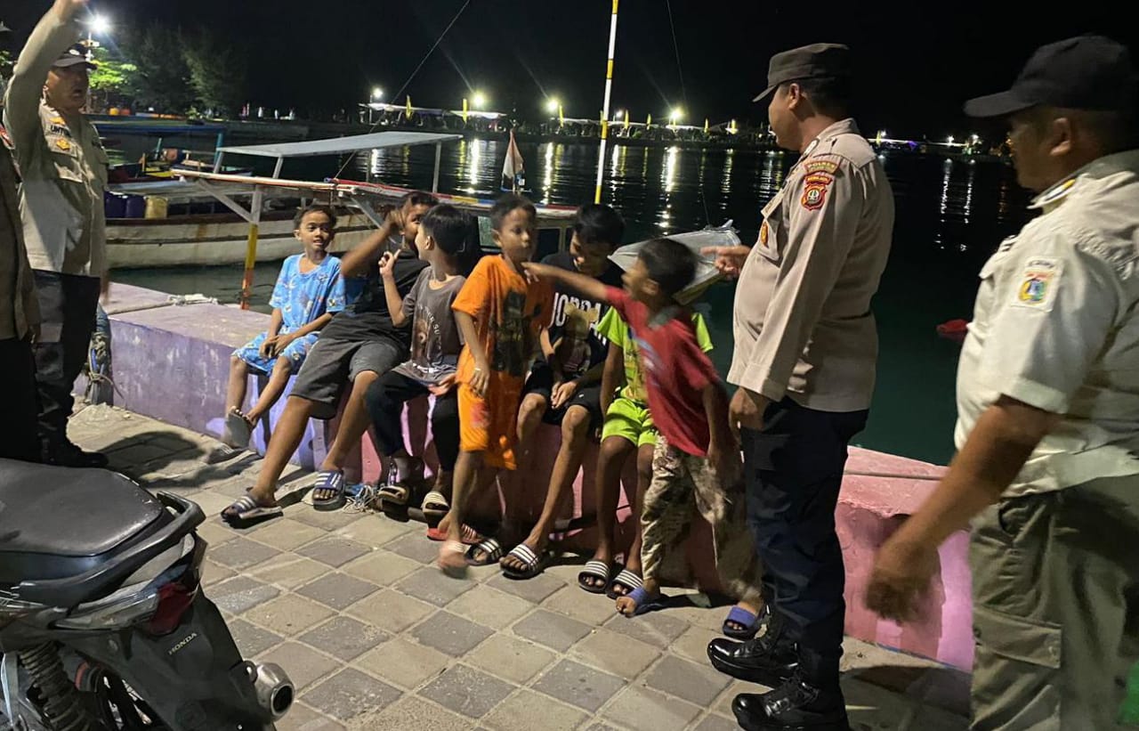 Polsek Kepulauan Seribu Utara Giat Patroli Malam Polri Presisi, Himbau Remaja untuk Hindari Aktivitas Potensial Ganggu Kamtibmas