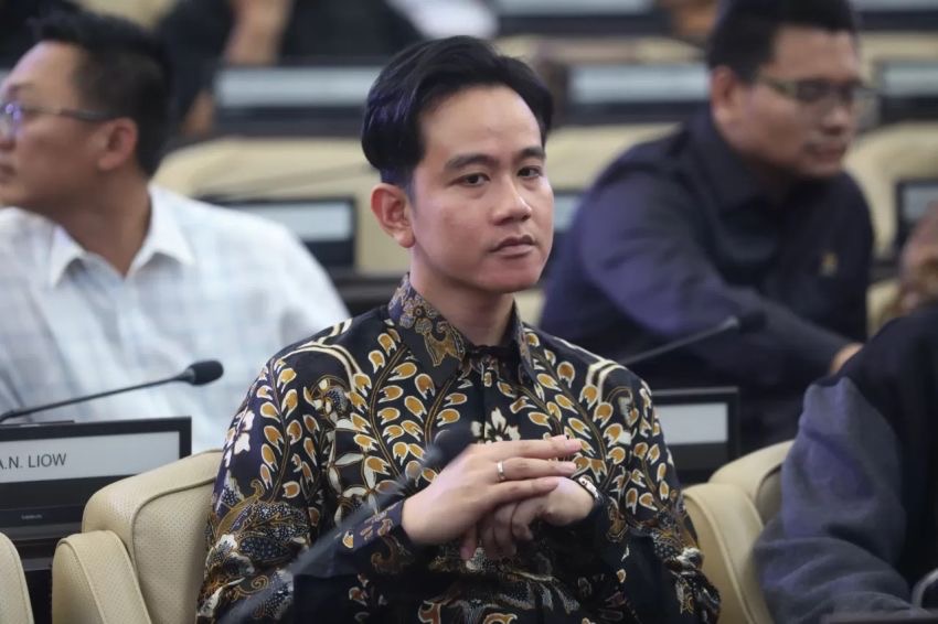 Denny Indrayana Kepo Sikap Megawati  dan PDIP soal Pemakzulan Gibran